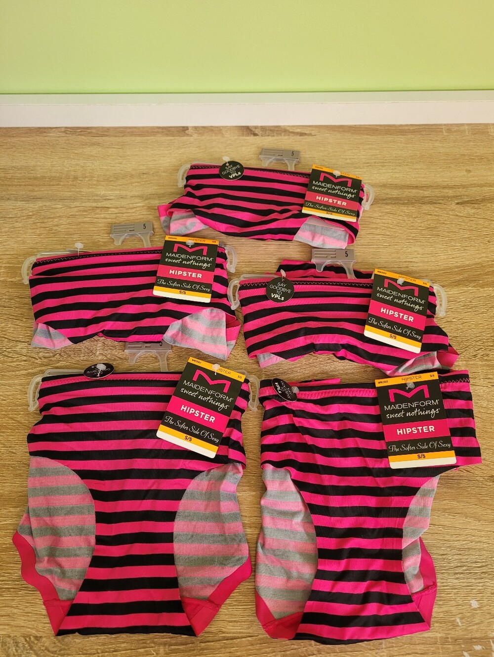 5 Pairs Of Maidenform Hipster Underwear S NWT Smooth Lightweight